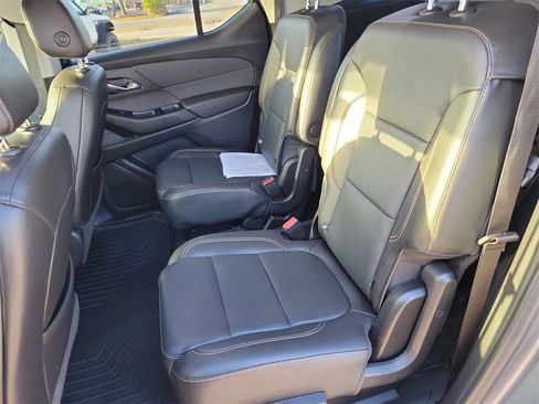 Used 2020 Chevrolet Traverse Premier image 12