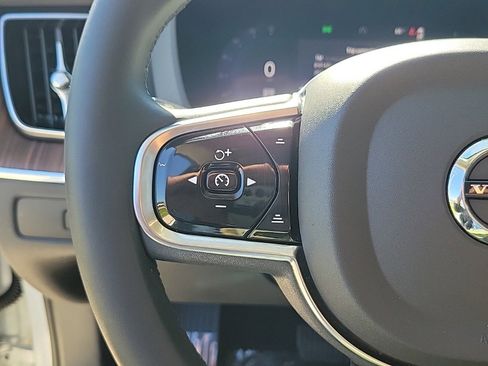 Used 2023 Volvo XC60 B5 Plus w/ Protection Package Premier image 17