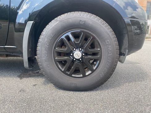 Used 2014 Nissan Frontier SV w/ SV Value Truck Package image 30