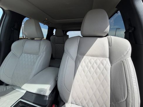 Used 2024 Mitsubishi Outlander SEL Black Edition FWD image 13