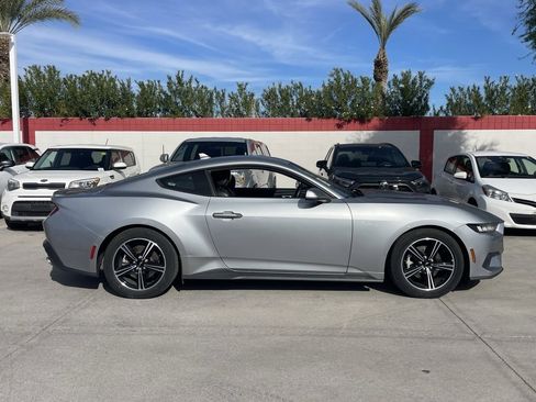 Used 2024 Ford Mustang Premium image 3