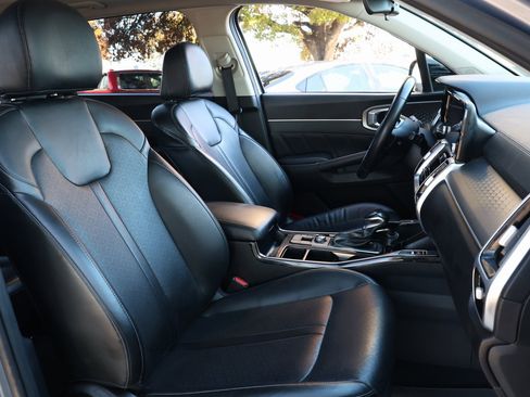 Used 2021 Kia Sorento SX image 32