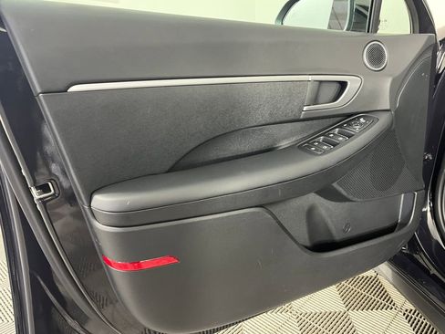 Used 2025 Hyundai Sonata SE image 10