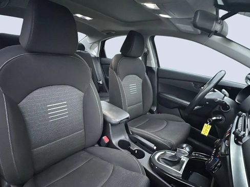 Used 2019 Kia Forte S w/ S Premium Package FWD image 13