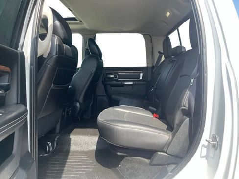 Used 2017 RAM 1500 Laramie w/ Convenience Group AWD/4WD image 18