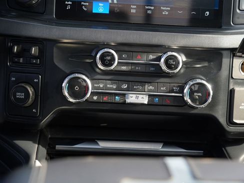 Used 2025 Ford F350 Platinum image 26