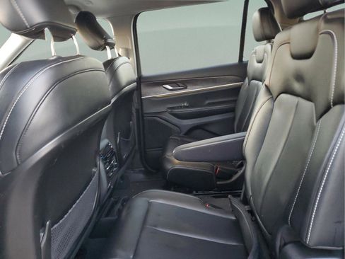 Used 2023 Jeep Grand Cherokee L Limited image 6