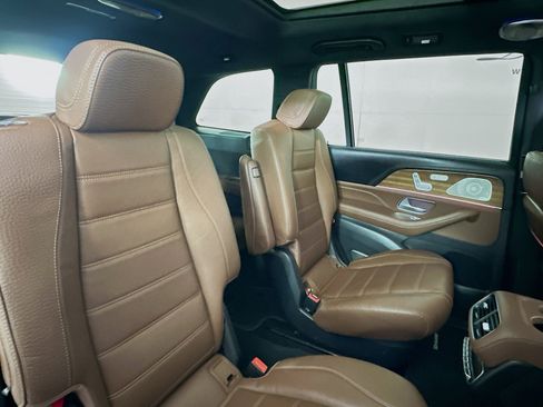 Used 2024 Mercedes-Benz GLS 580 4MATIC w/ E-Active Body Control Package image 27