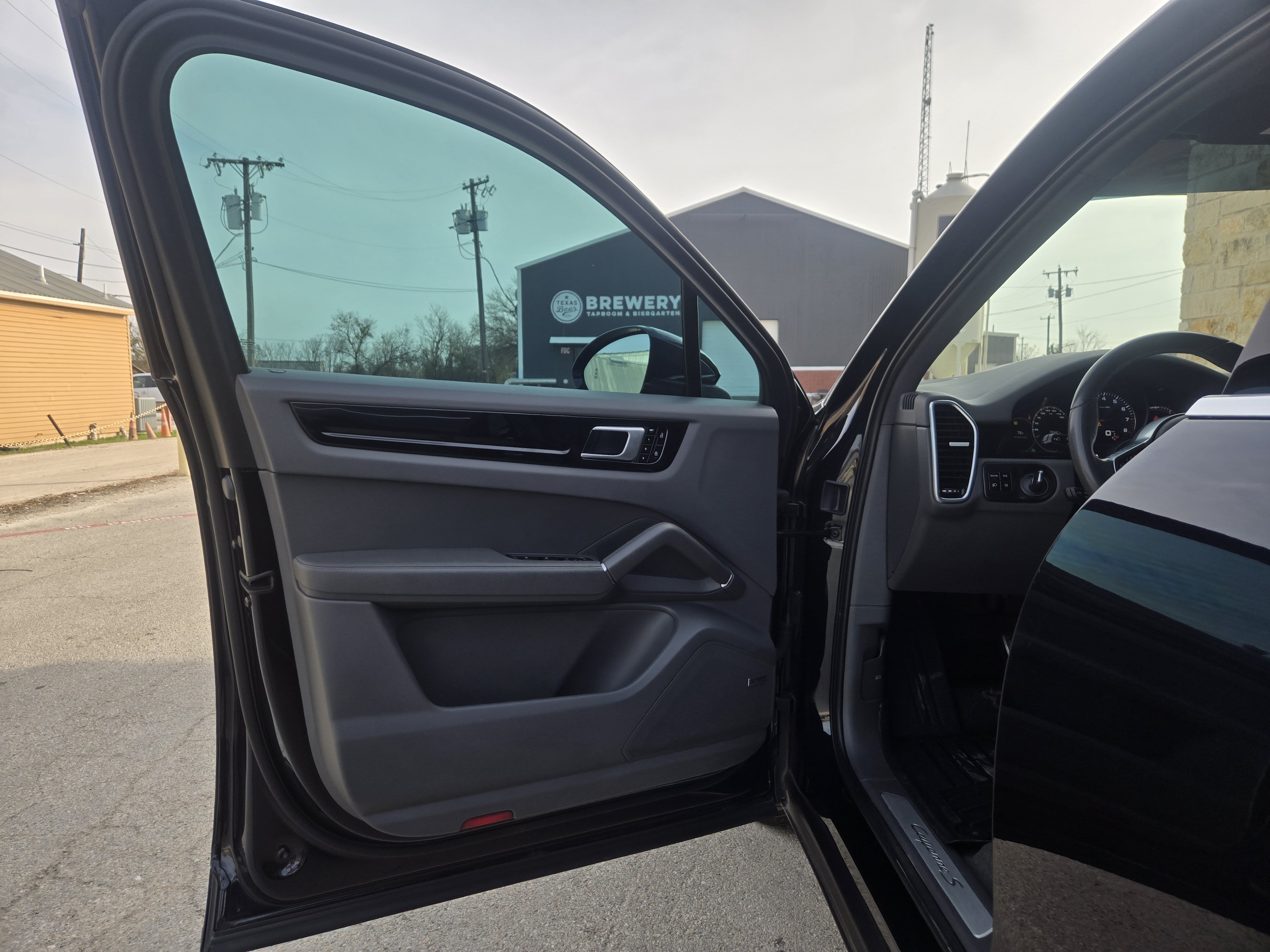 Used 2020 Porsche Cayenne S AWD/4WD image 4