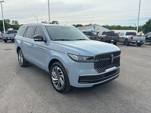 New 2026 Lincoln Navigator Reserve AWD/4WD image 7