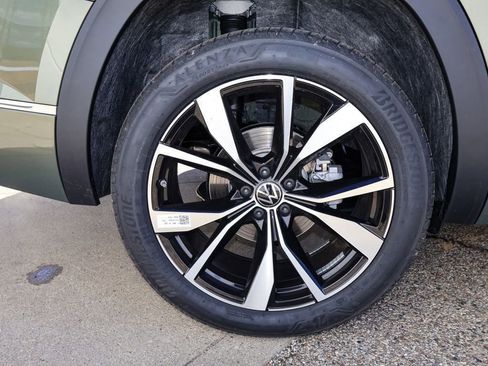 New 2026 Volkswagen Atlas SEL Premium R-Line AWD/4WD image 9