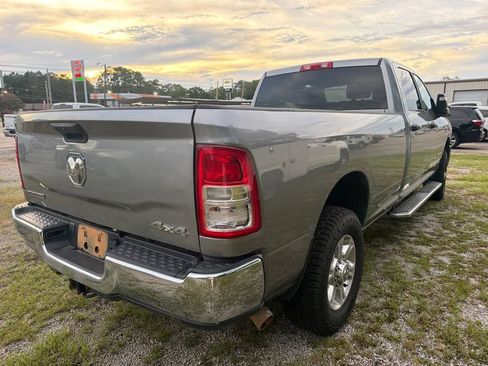 Used 2024 RAM 3500 Big Horn AWD/4WD image 3