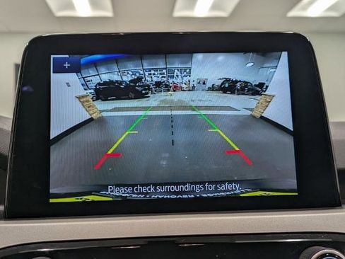 Certified 2022 Ford Escape SE w/ Cold Weather Package image 12