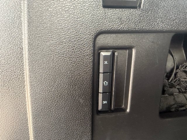 Used 2018 Ford Expedition Max XLT AWD/4WD image 19