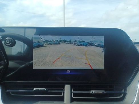 New 2026 Chevrolet Trax RS w/ Sunroof Package FWD image 27