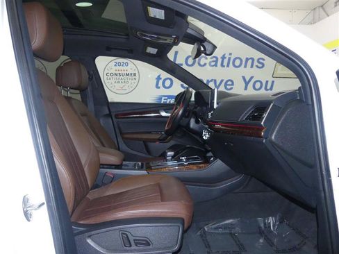 Used 2018 Audi Q5 Prestige AWD/4WD image 7