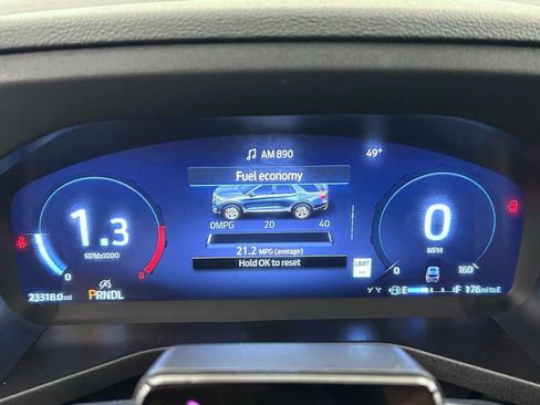 Used 2025 Ford Explorer ST-Line w/ ST-Line Street Pack image 14