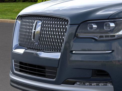 New 2024 Lincoln Navigator Reserve image 17