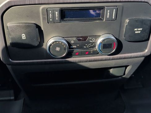 Used 2023 Ford Expedition Platinum AWD/4WD image 24