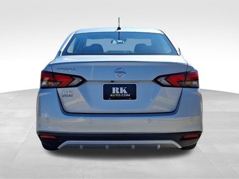 Used 2020 Nissan Versa S image 5