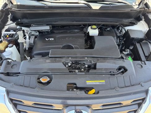 Used 2020 Nissan Pathfinder SL image 33