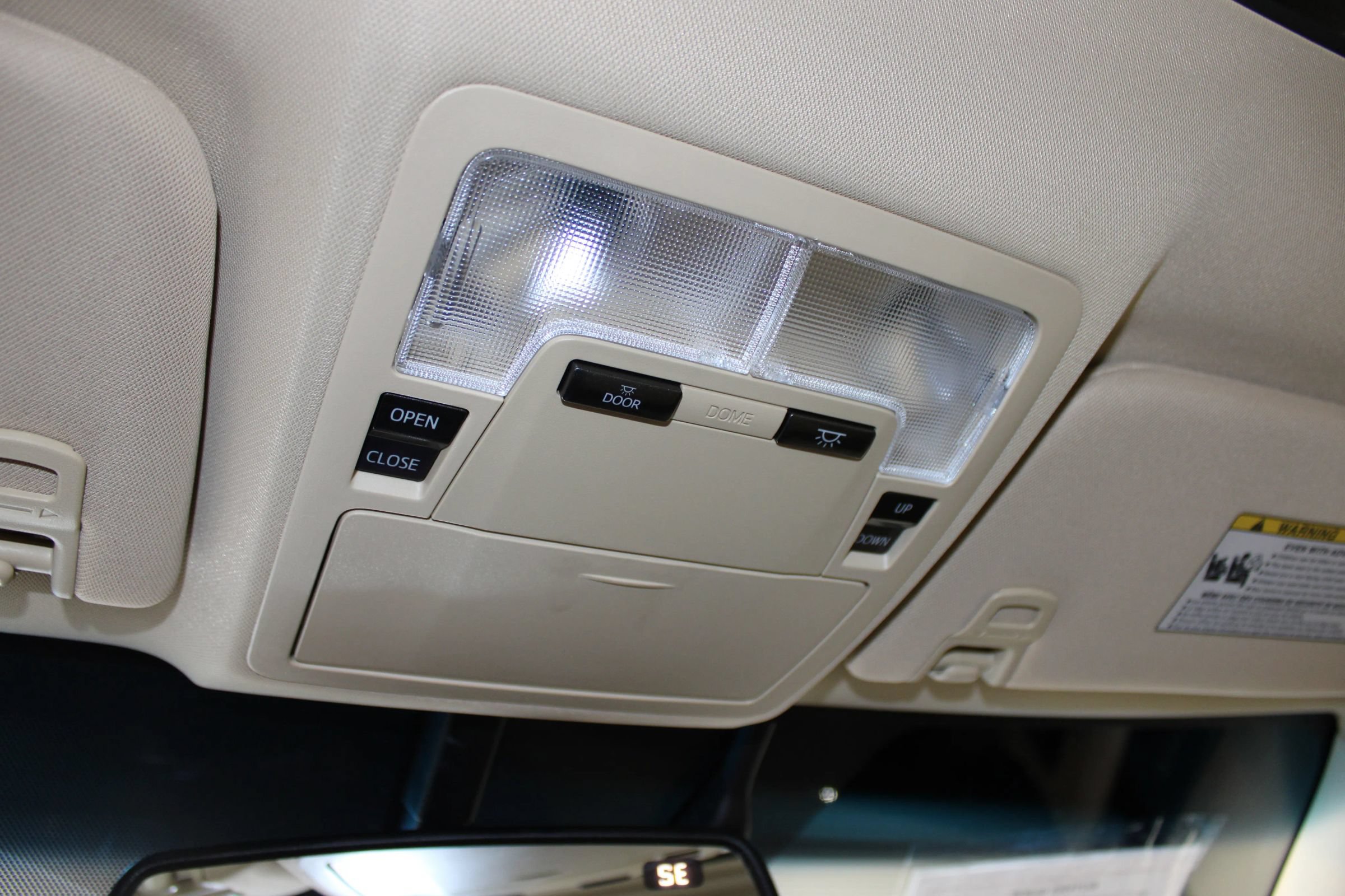 Used 2014 Toyota Avalon XLE Touring FWD image 27