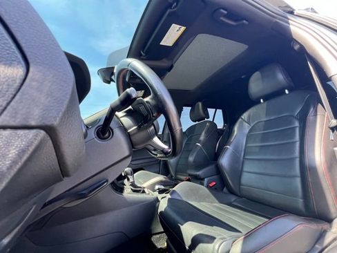 Used 2017 Volkswagen GTI SE FWD image 14