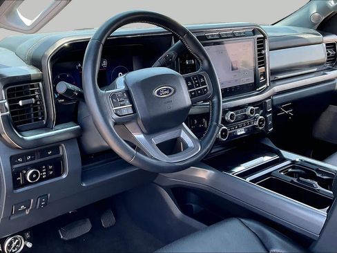 Used 2024 Ford F250 Lariat w/ Lariat Ultimate Package AWD/4WD image 17