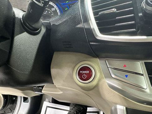 Used 2015 Honda Accord Touring image 21
