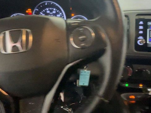 Used 2021 Honda HR-V Sport image 37