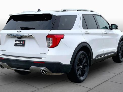 Used 2021 Ford Explorer Limited w/ Equipment Group 301A AWD/4WD image 13