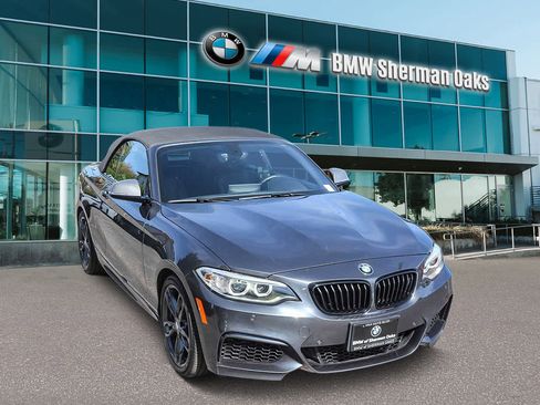 Used 2017 BMW M240i Convertible image 3