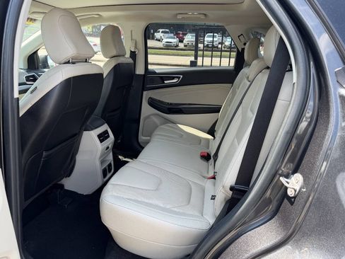 Used 2020 Ford Edge Titanium w/ Equipment Group 301A FWD image 22