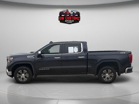 Used 2025 GMC Sierra 1500 SLT AWD/4WD image 4