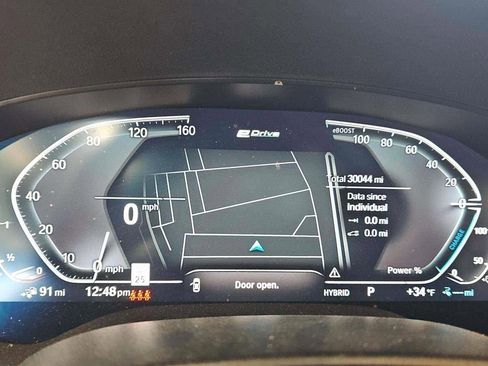 Used 2023 BMW 530e xDrive w/ Convenience Package image 16