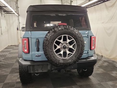 Used 2023 Ford Bronco Badlands image 3