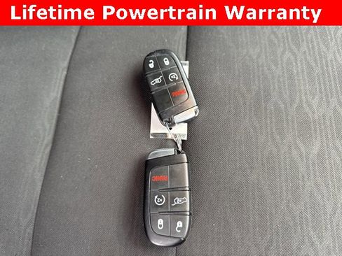 Used 2023 Dodge Durango GT image 27