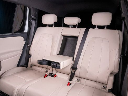 New 2026 Mercedes-Benz GLB 250 4MATIC image 29