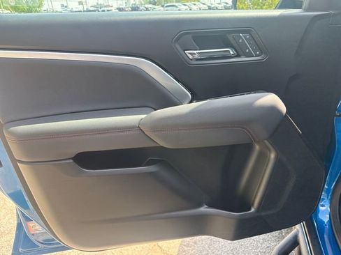 Used 2023 Chevrolet Colorado Z71 w/ Z71 Convenience Package 2 image 12