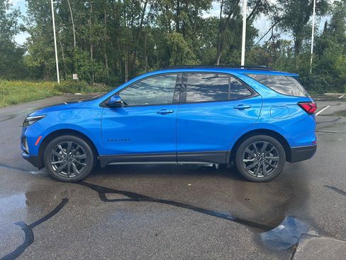 Used 2024 Chevrolet Equinox RS FWD image 2