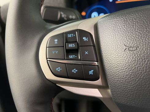 New 2025 Ford Explorer Active w/ Active Comfort Package image 18