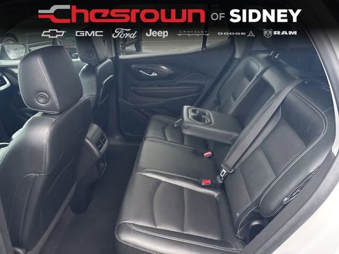 Used 2023 GMC Terrain SLT image 27