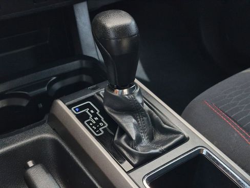 Used 2017 Toyota Tacoma SR5 w/ Tow Package RWD image 21