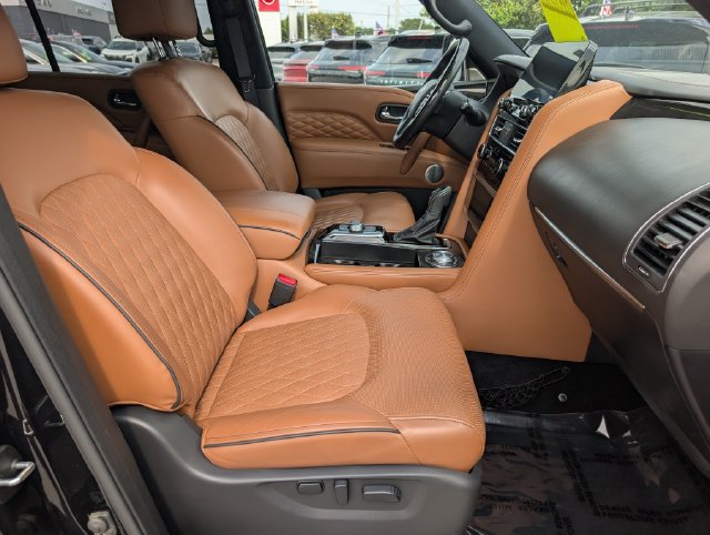 Used 2023 INFINITI QX80 Sensory w/ Cargo Package AWD/4WD image 10