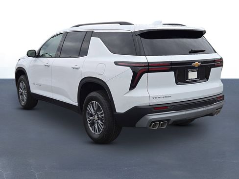 New 2026 Chevrolet Traverse LT image 9