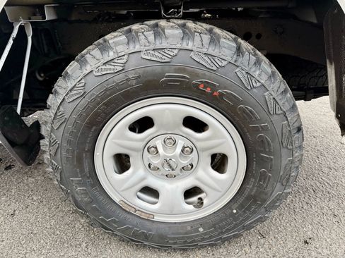 Used 2019 Nissan Frontier S image 19