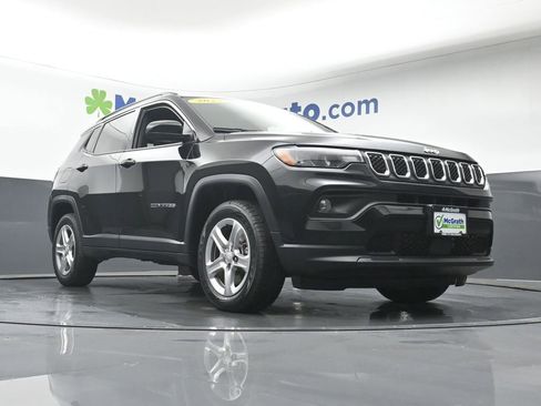 Used 2023 Jeep Compass Latitude image 22