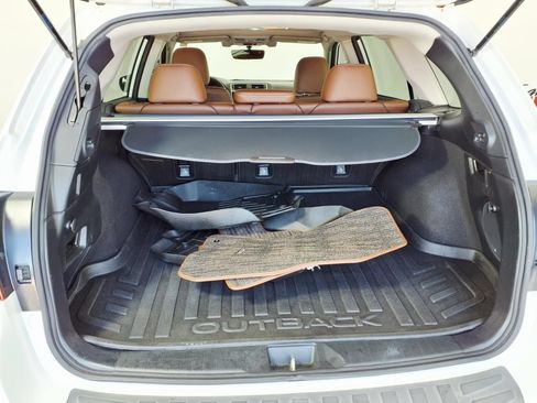 Used 2019 Subaru Outback 2.5i Touring w/ Popular Package #3A AWD/4WD image 8