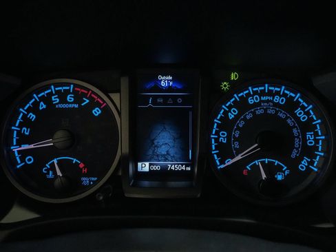 Used 2021 Toyota Tacoma TRD Off-Road AWD/4WD image 13