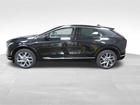 New 2026 Cadillac Optiq Luxury 1 image 2